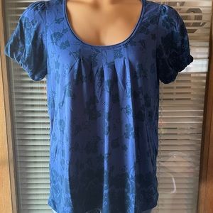 American Eagle: Navy Blue Floral Tee, Size XL